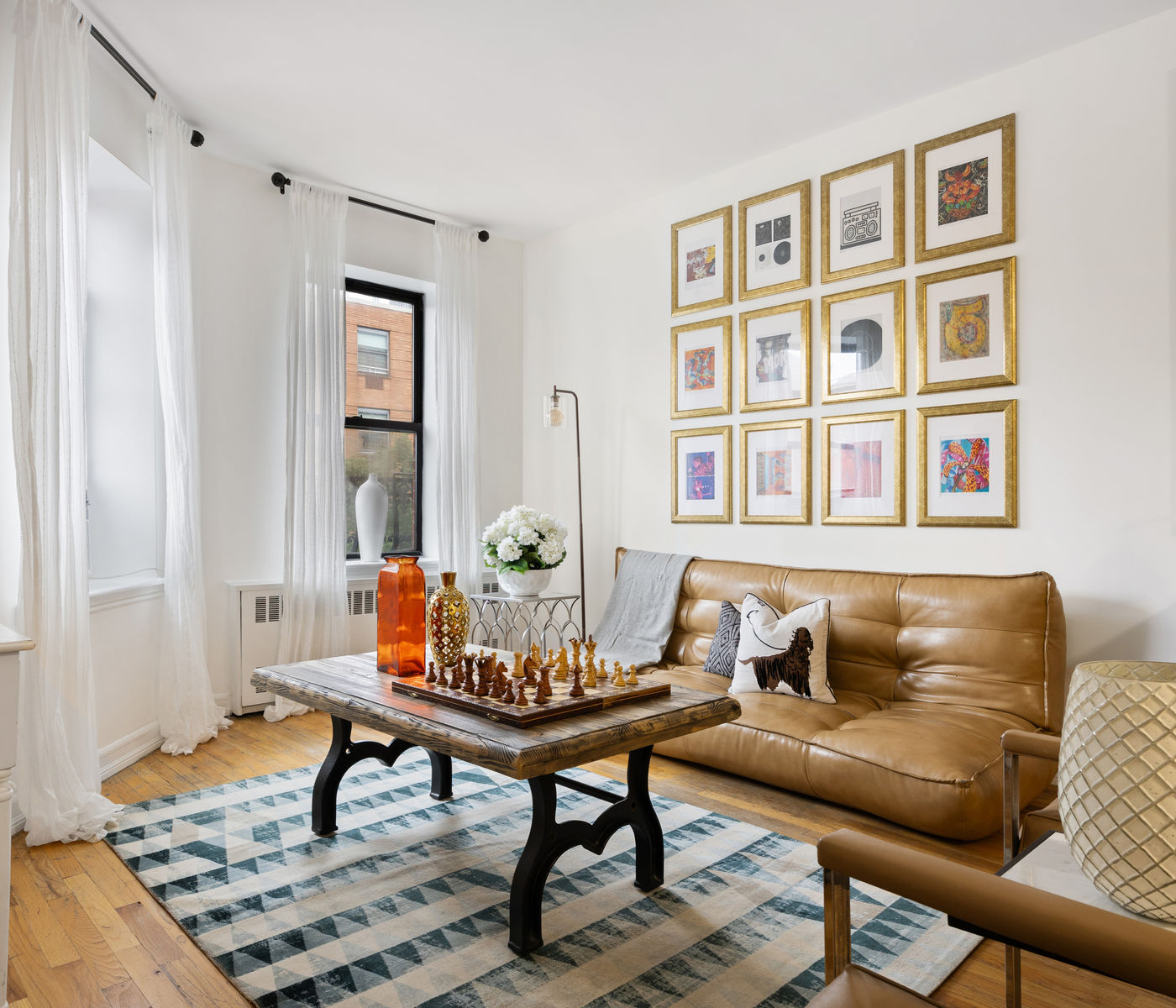 Nestre-designed STR interior